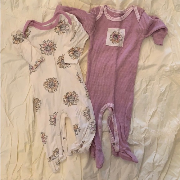 burt's bees sunflower sleeper